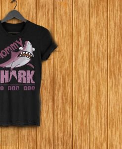 Mommy Shark black Shirt